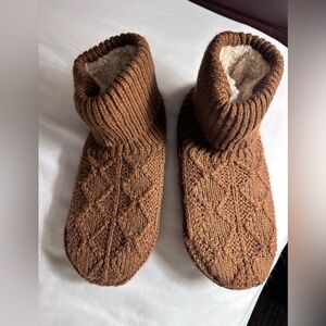 Bombas Women’s Sherpa Gripper Slipper Booties M